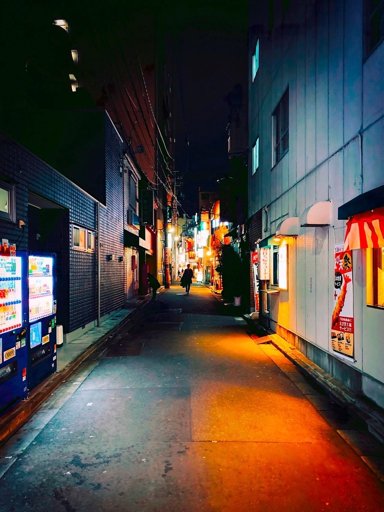 Photo: Today I found a vending machine in a tiny alley near my station that sells hot corn soup. october is officially here.